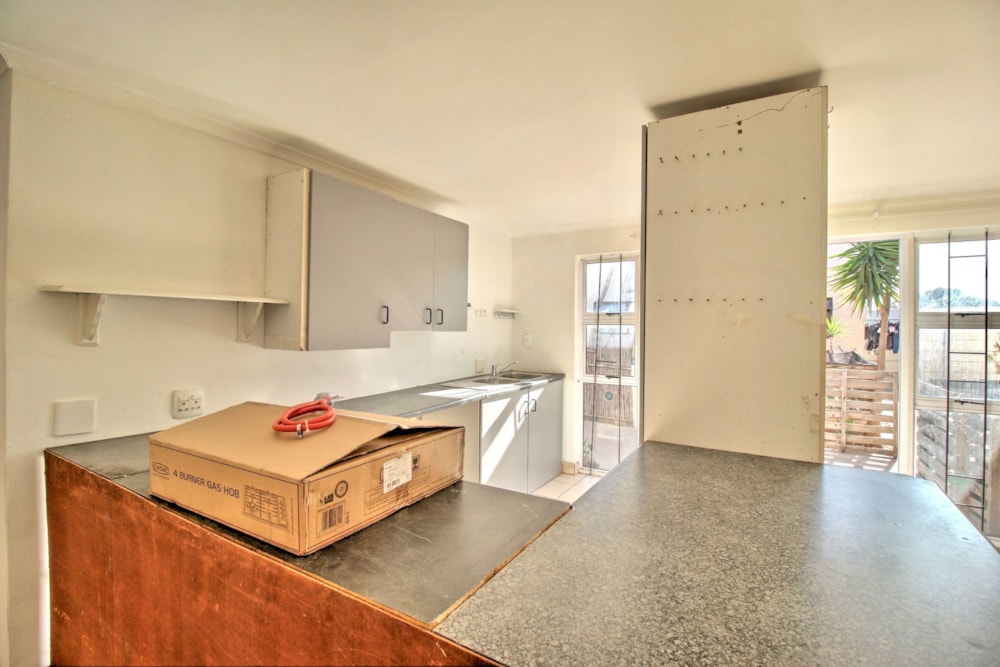 Apartment to rent in Bothasig - 1PLA1734782