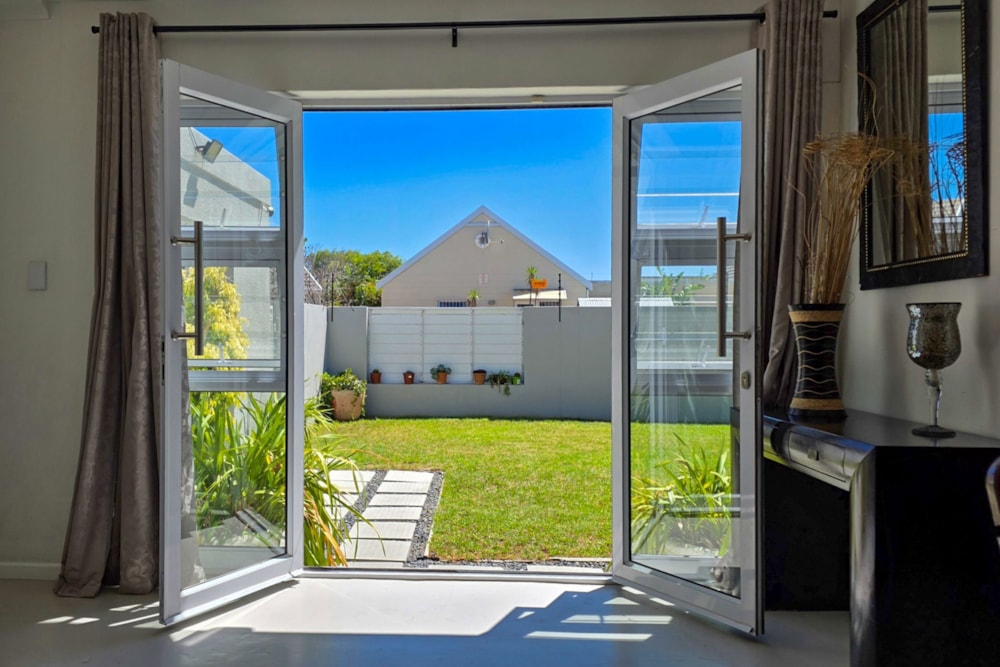 Single-storey house for sale in Sunningdale, Blouberg - 1TV1732316