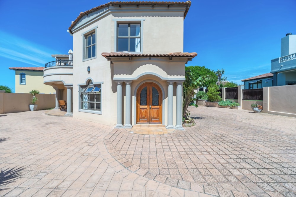 House for sale in St Francis on Sea - 1SA1732373