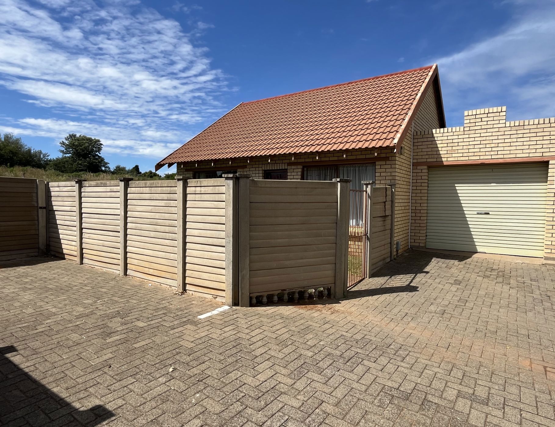 Townhouse for sale in Langenhovenpark - 1BX1738235