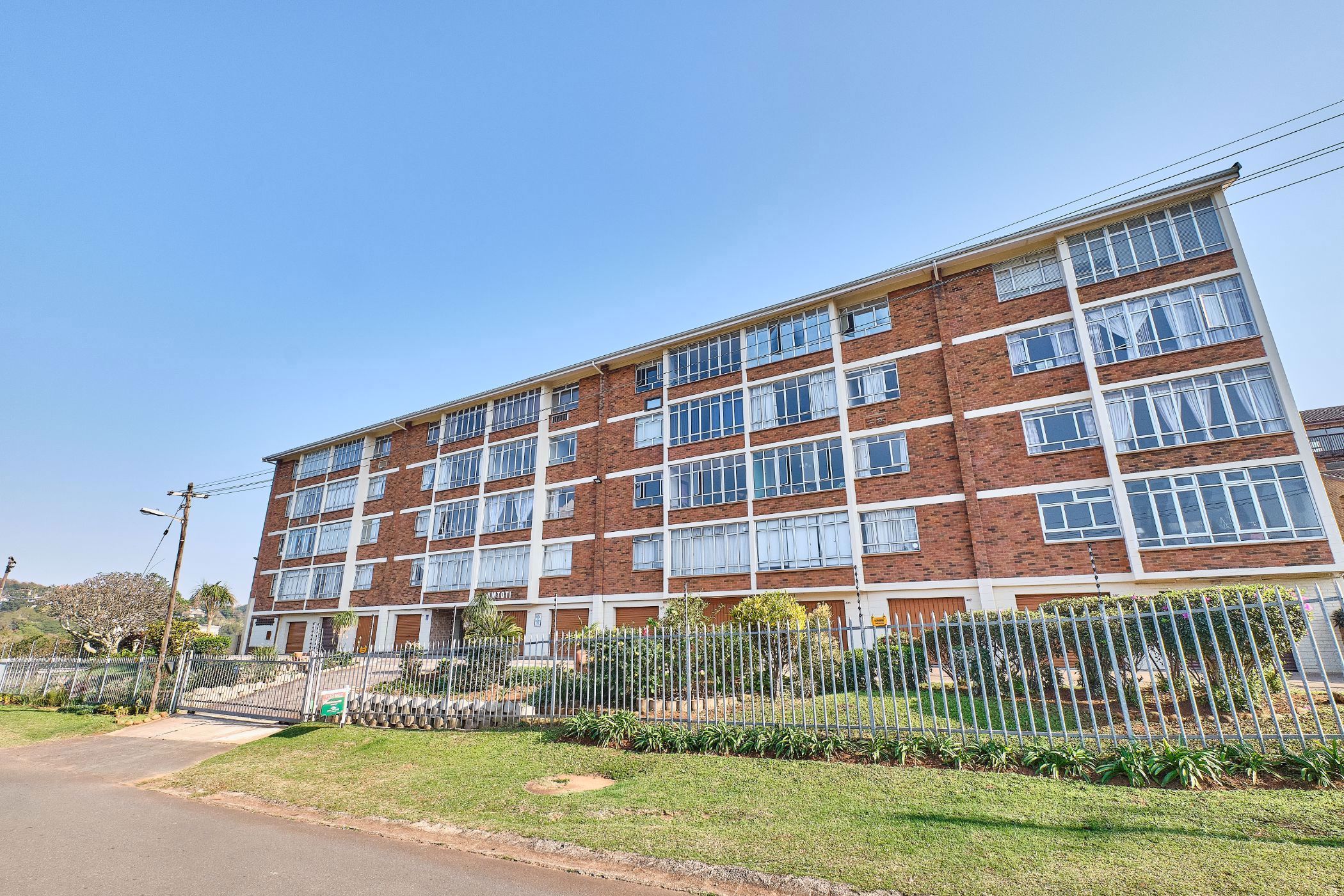 Apartment for sale in Amanzimtoti - 1WB1735331