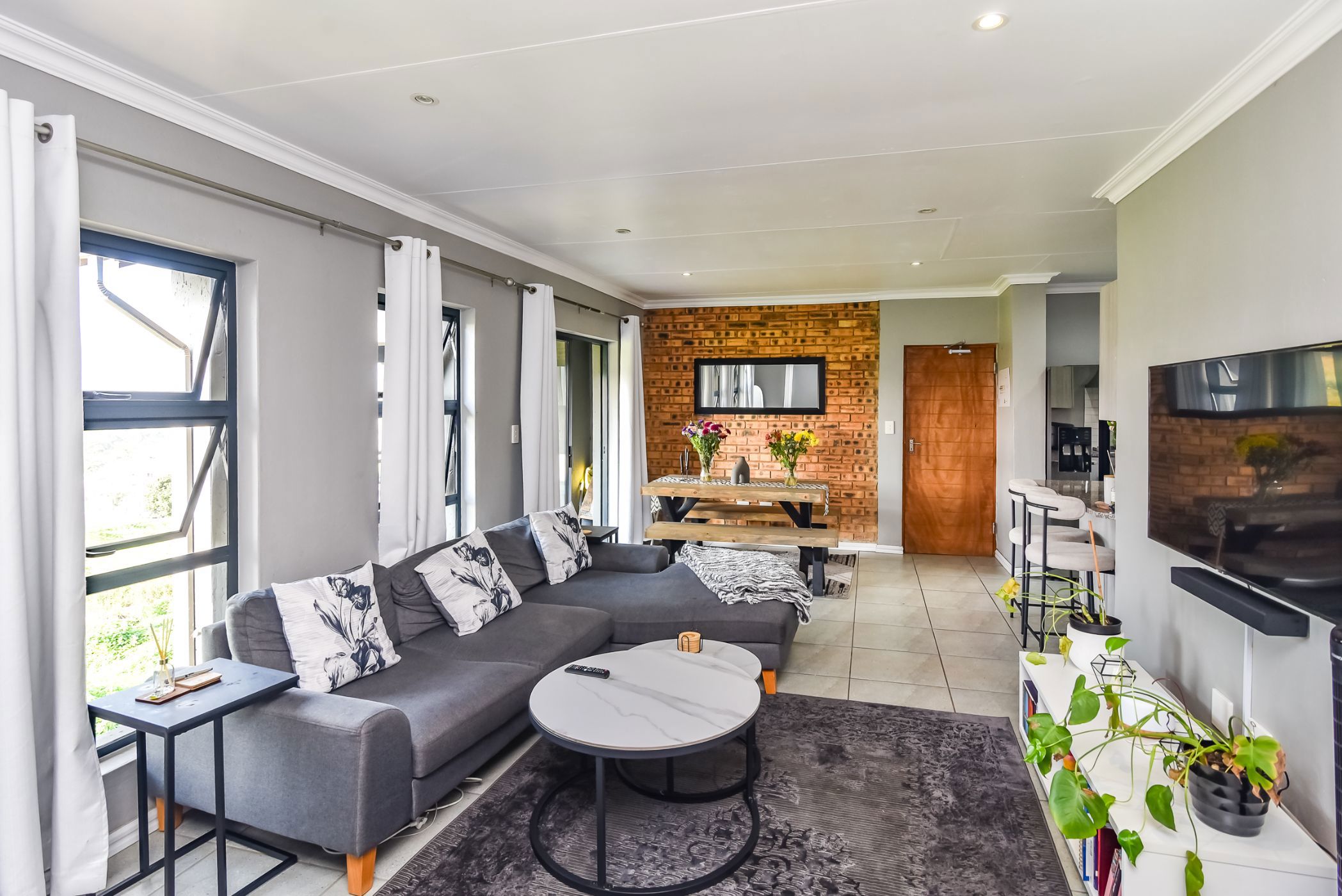 Apartment for sale in Homes Haven - 1KR1735518