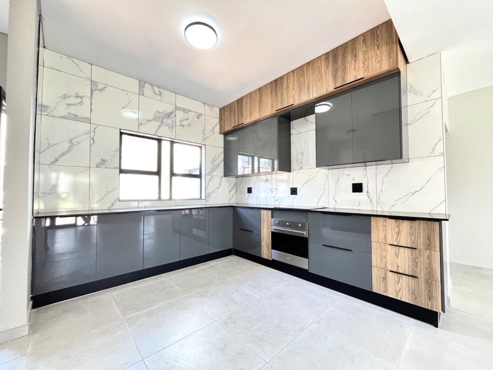 Single-storey house for sale in Bendor Park - 1PS1734826