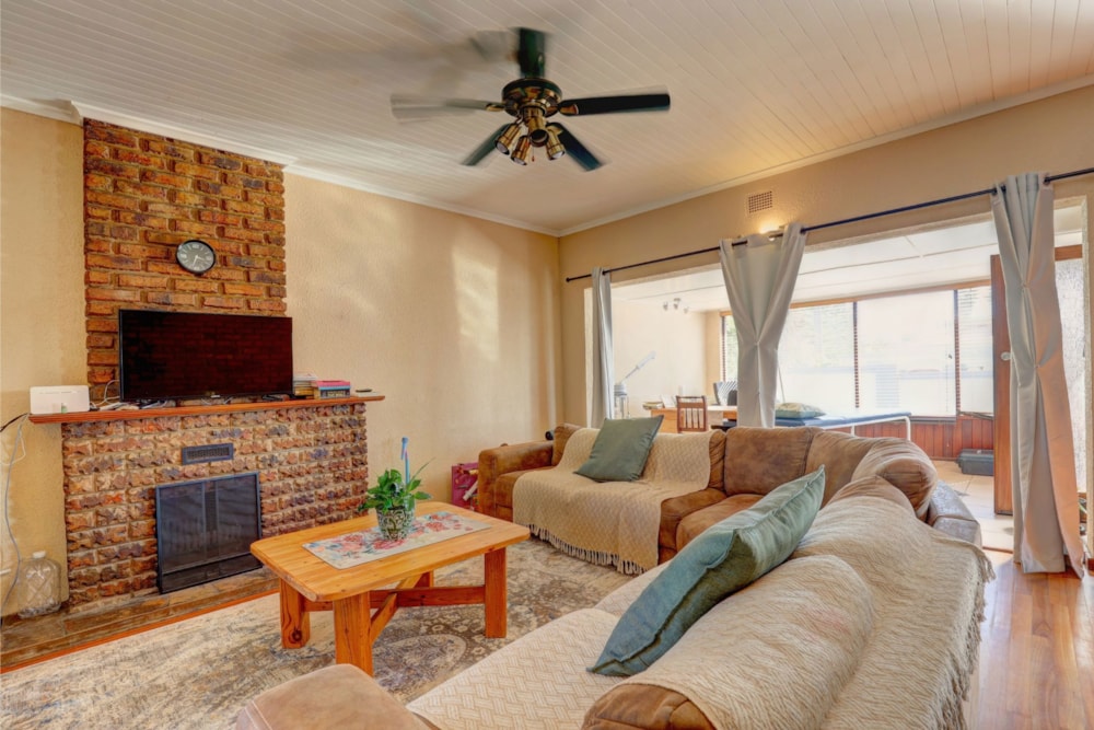 House for sale in Mossel Bay Central - 1MB1734572