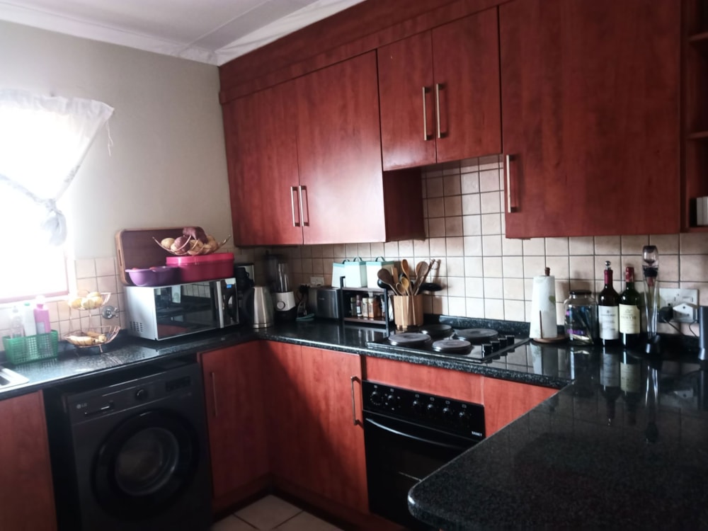 Townhouse to rent in Bendor Park - 1PS1732302 Townhouse to rent in Bendor Park - 1PS1732302