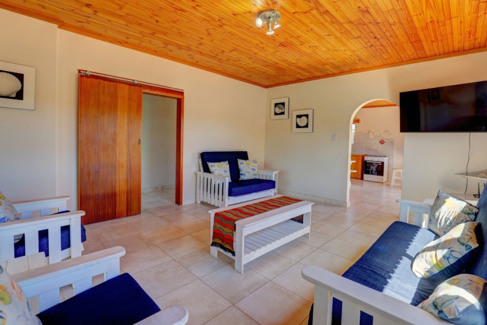 House for sale in Bayview, Hartenbos - 1MB1731827