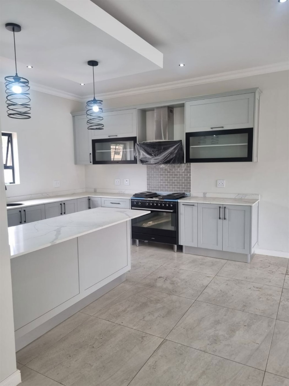 House to rent in Mount Royal Golf & Country Estate - 1SJ1734440