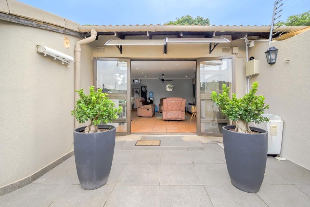 Townhouse for sale in Sunningdale, uMhlanga - 1ND1733026