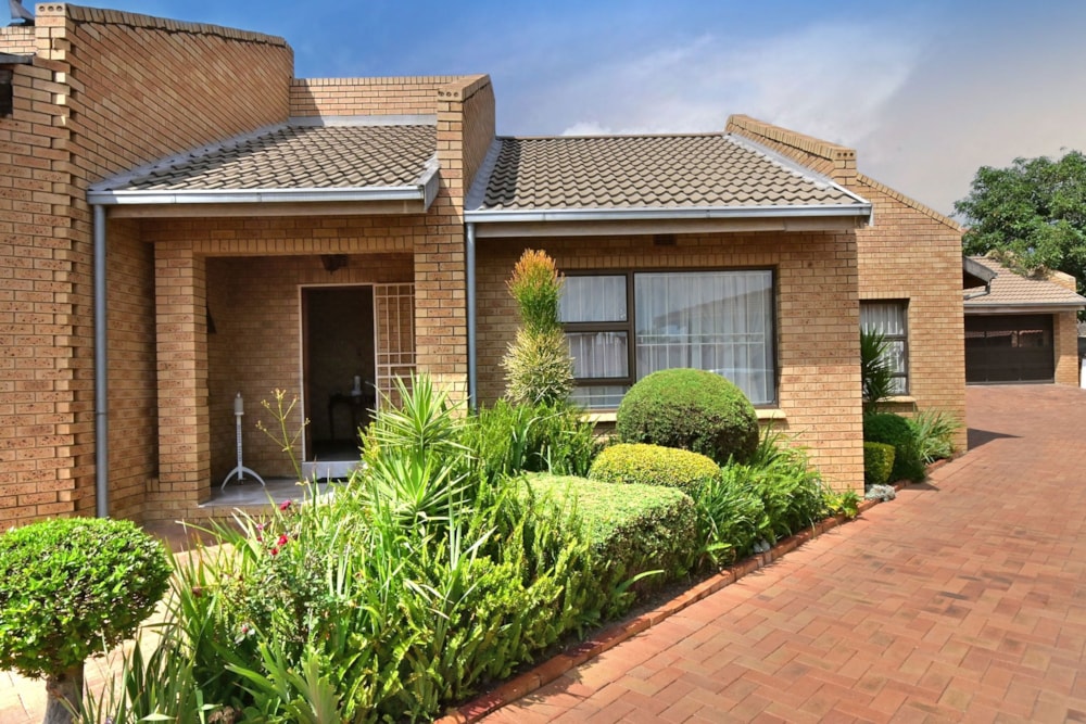 House for sale in Country View, Midrand - MR1732219