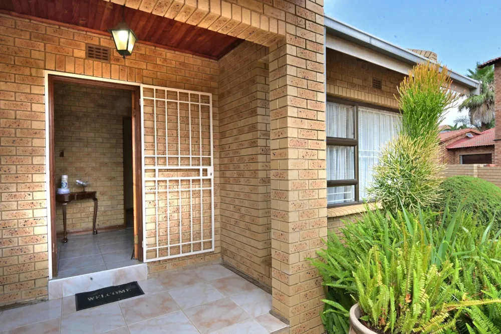 House for sale in Country View, Midrand - MR1751273