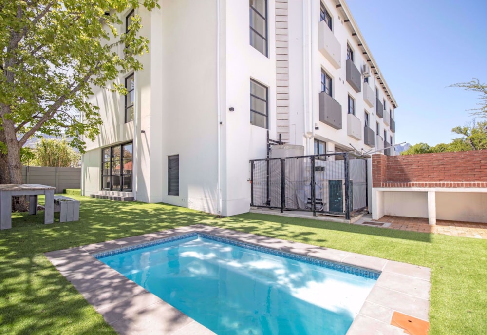 Studio apartment for sale in Universiteits Oord - ST1734186