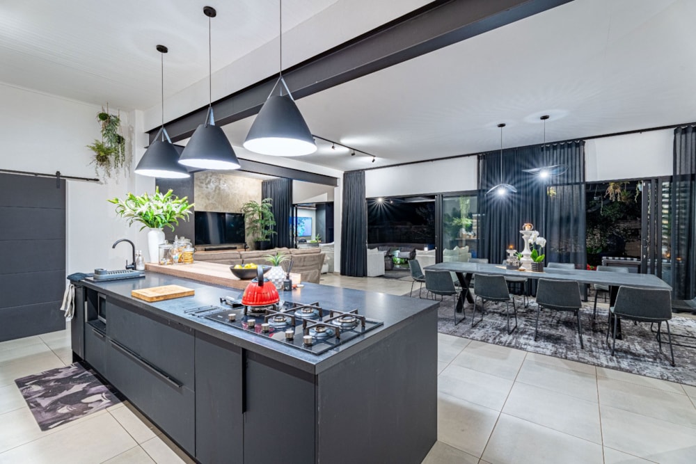 House for sale in Sunninghill Gardens - FW1733155