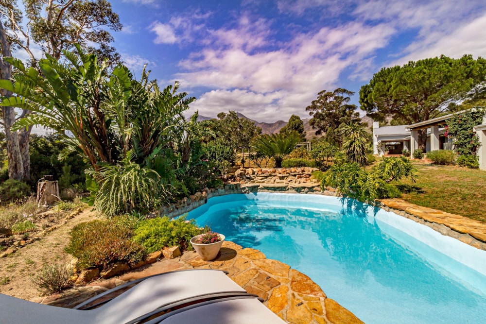 Security estate home to rent in High Riding Country Estate - SWL1727483