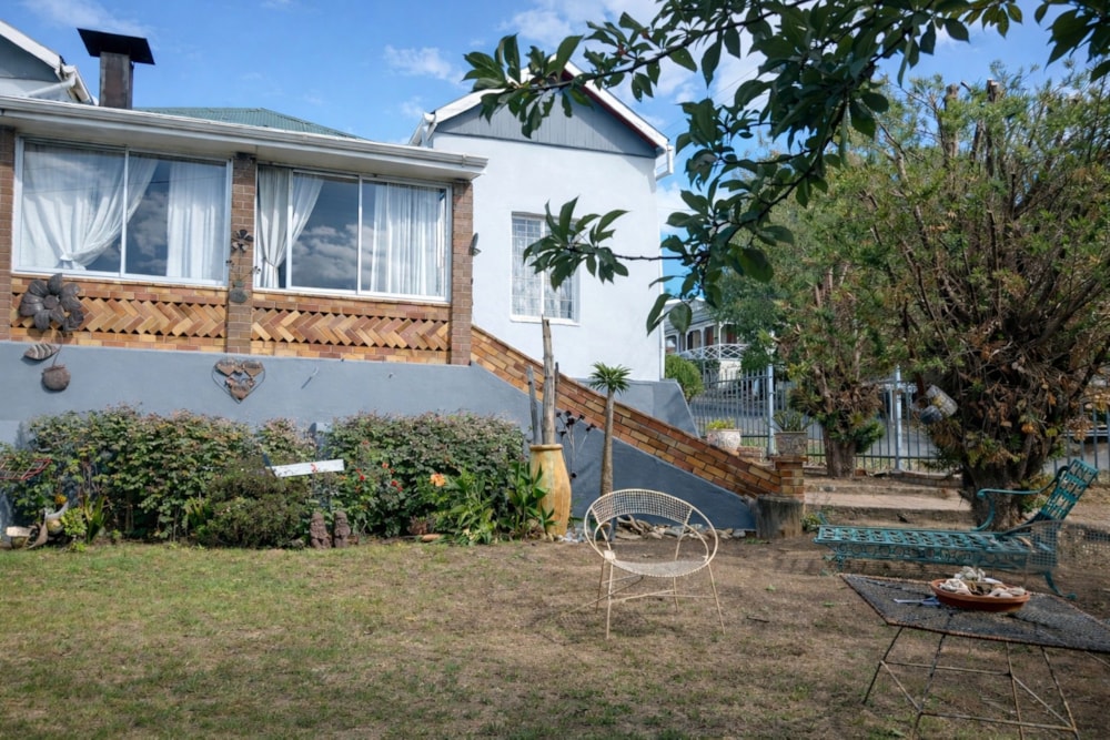 House for sale in De Rust - 1OU1734975