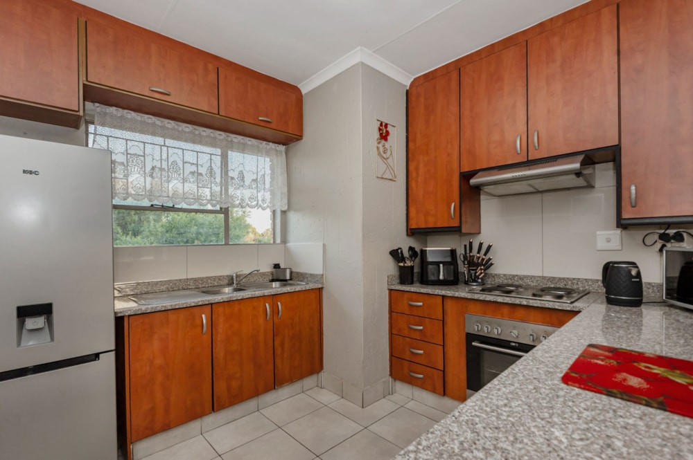 Apartment for sale in Brackendowns - 1GV1731636