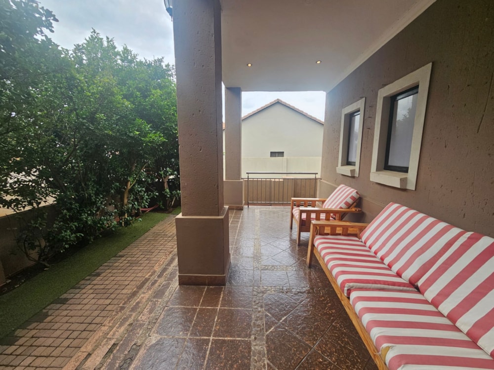 Security estate home for sale in Xanadu - 1HR1732823