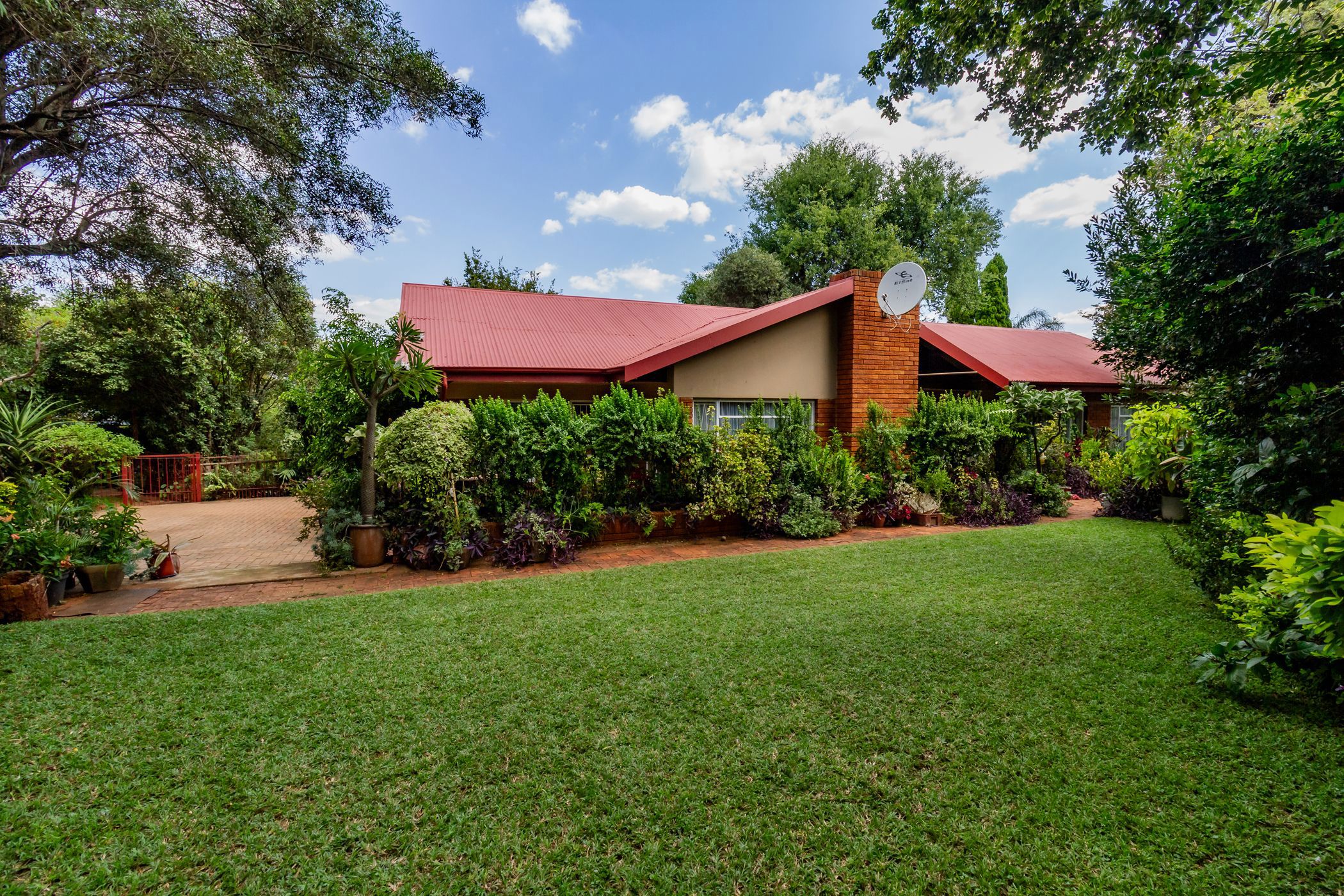 House for sale in Schoemansville - 1HR1733488