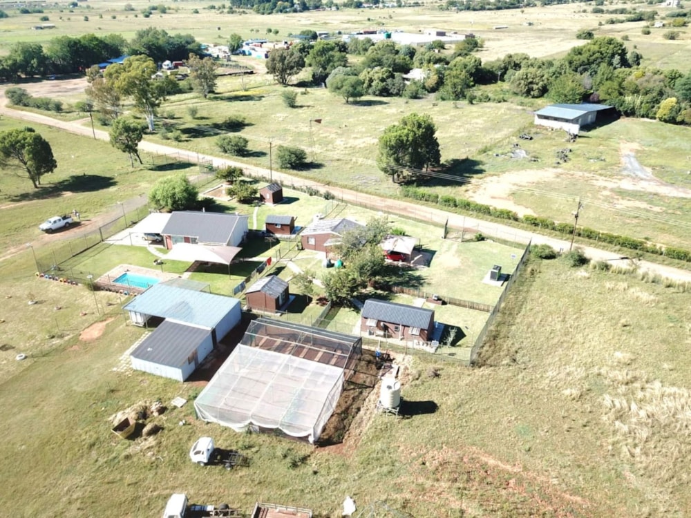 Smallholding for sale in Ferreira - 1BX1734333