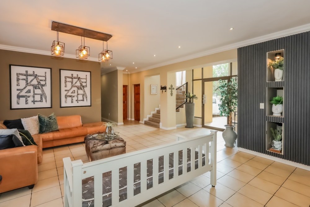 House for sale in Westlake, Hartbeespoort - 1HR1734513