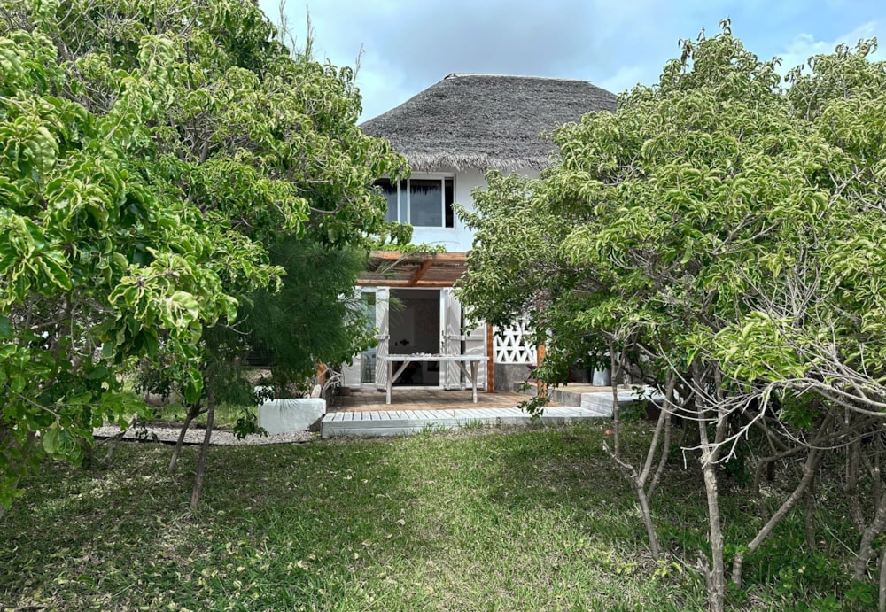 Beach resort for sale in Praia do Tofo, Mozambique - 3MQ1723597