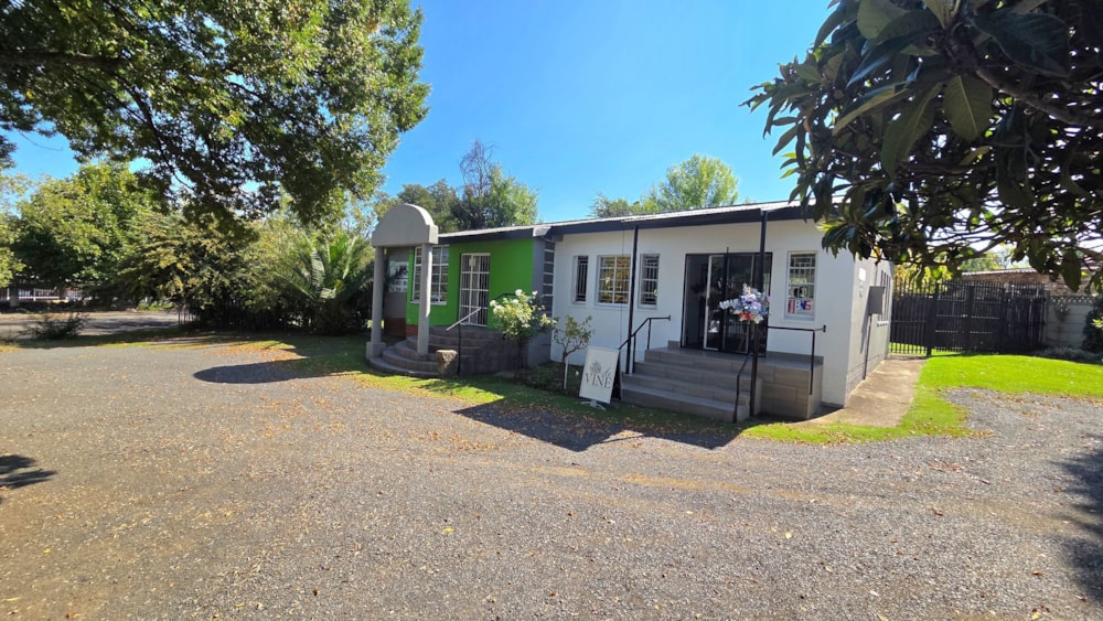 House for sale in Hospitaalheuwel - 1BTH1734283