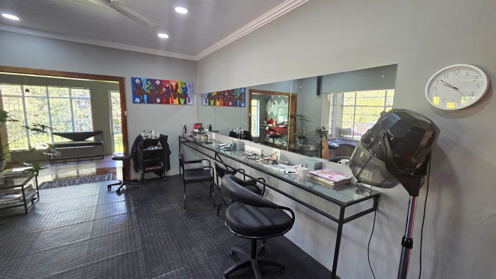 House for sale in Hospitaalheuwel - 1BTH1734283