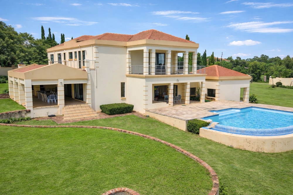 House for sale in Mooikloof Equestrian Estate - PT1730575