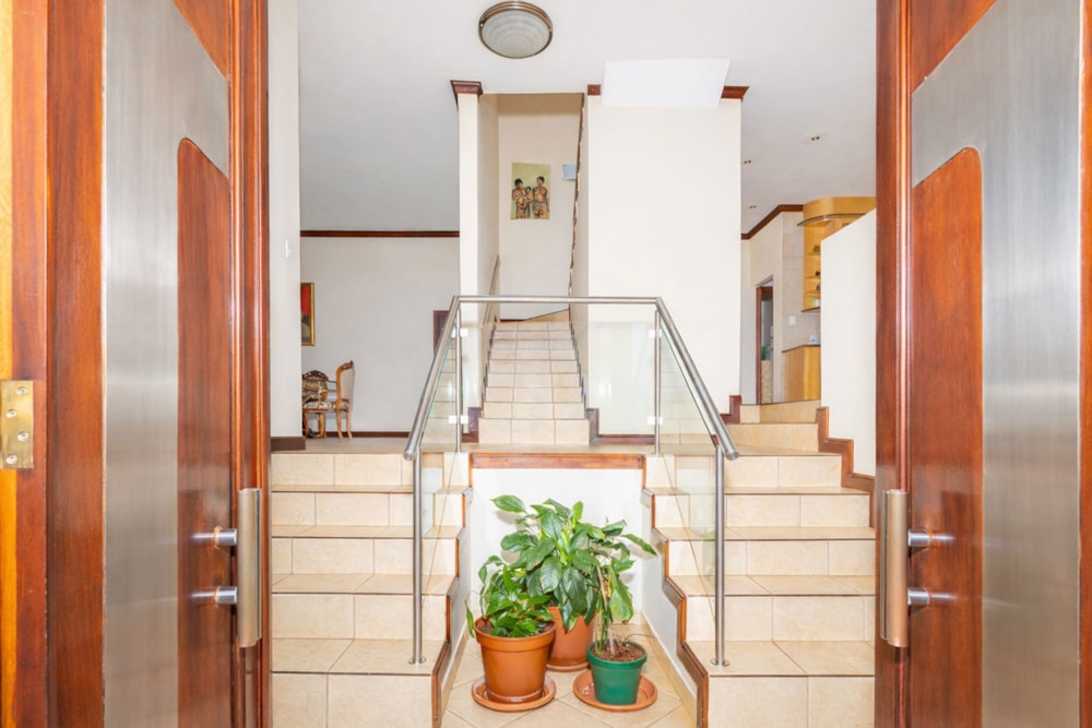 House for sale in Mooikloof Equestrian Estate - PT1730575