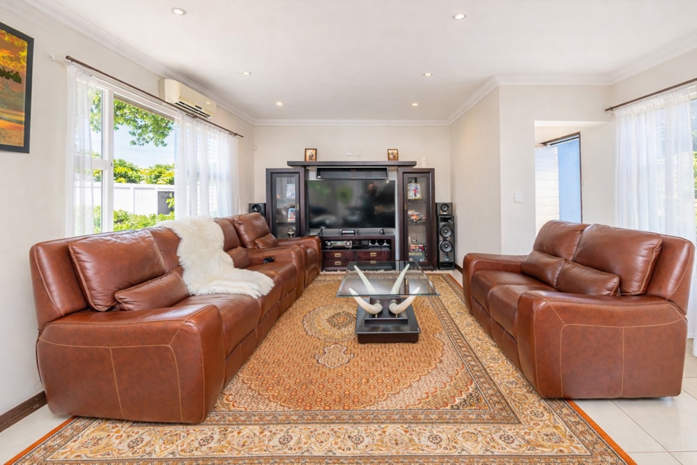 Security estate home for sale in Tijger Vallei - PT1733023 Security estate home for sale in Tijger Vallei - PT1733023