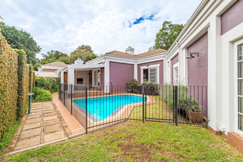 Townhouse to rent in Craighall Park - JBL1733908