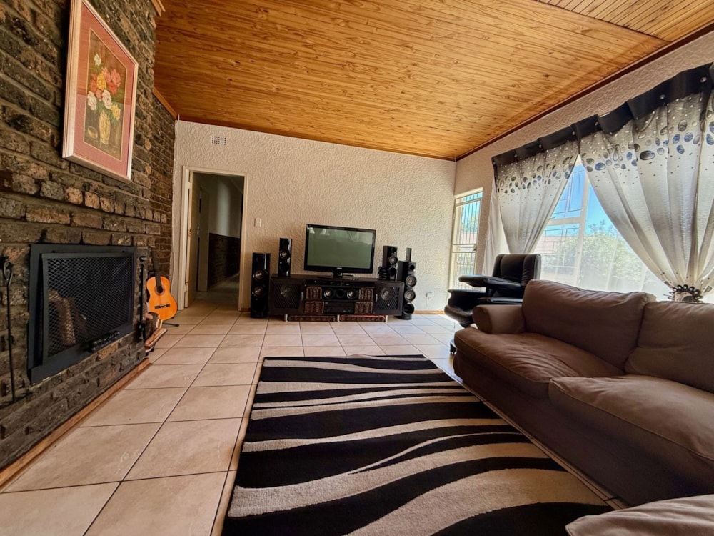 House for sale in De Bruin Park - 1EM1733071 House for sale in De Bruin Park - 1EM1733071