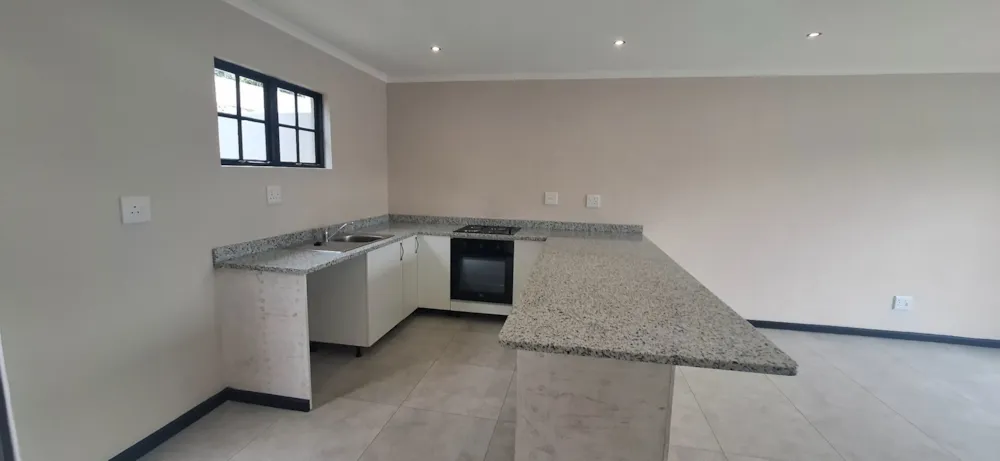 Apartment let in Bothas Hill - 1KF1732020