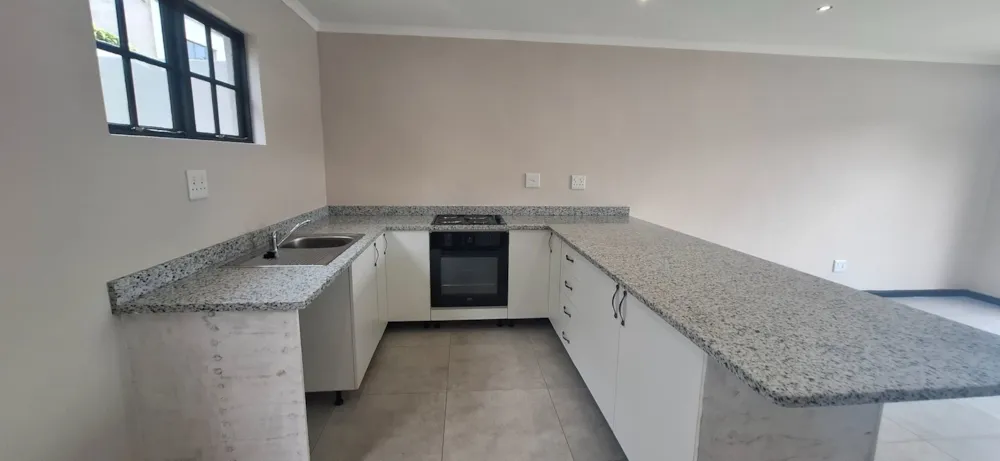Apartment let in Bothas Hill - 1KF1732020