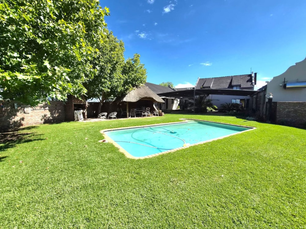 Smallholding for sale in Roodewal - 1BX1735348