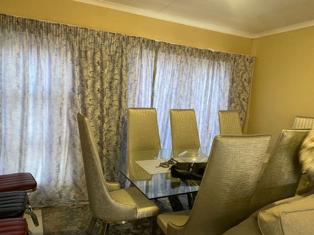 House for sale in Lourierpark - 1BX1735177