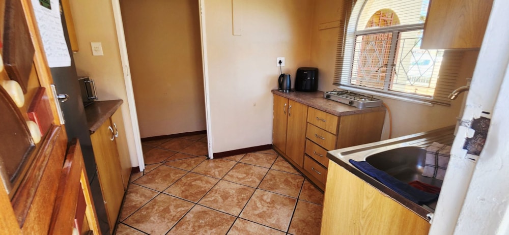 House for sale in Ipeleng - 1KJ1732228