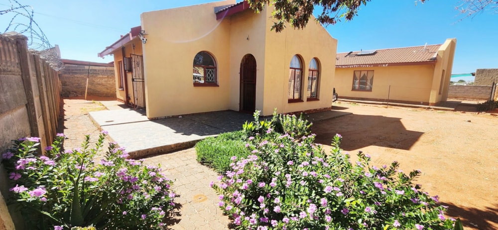 House for sale in Ipeleng - 1KJ1732228