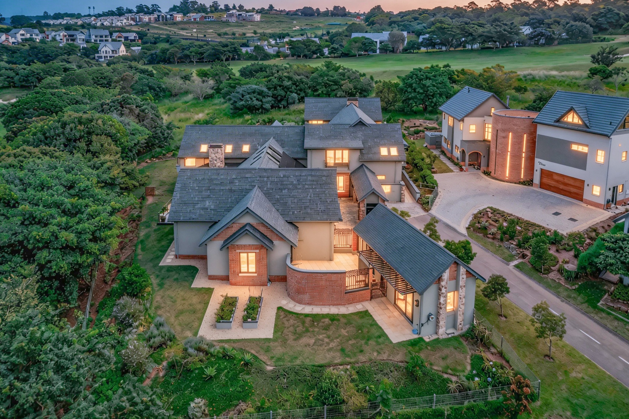 Double-storey house for sale in Cotswold Downs Estate - 1KF1647151