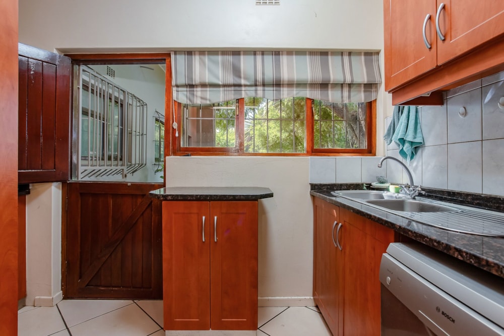 House for sale in Van Riebeeck Park, Worcester - TK1732403 House for sale in Van Riebeeck Park, Worcester - TK1732403