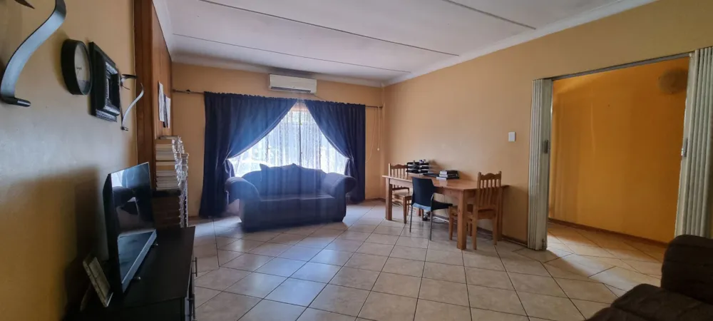 House let in New Park - 1KJ1723983