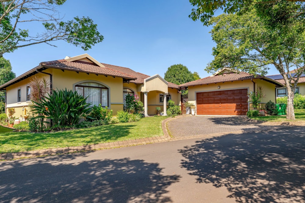 Security estate home for sale in Le Domaine Estate - 1KF1734614