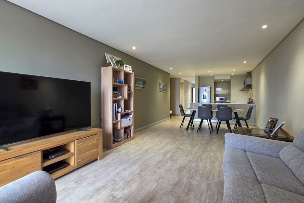 Apartment for sale in Big Bay - 1TV1734501