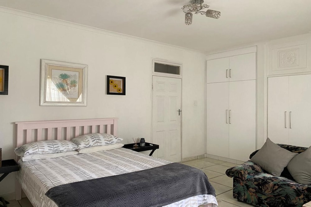 Cottage to rent in Sparks Estate - 1WP1728867