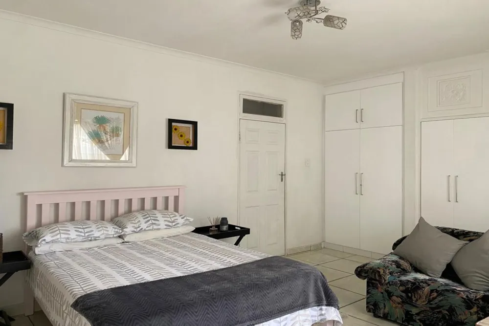 Cottage let in Sparks Estate - 1WP1728867 Cottage let in Sparks Estate - 1WP1728867