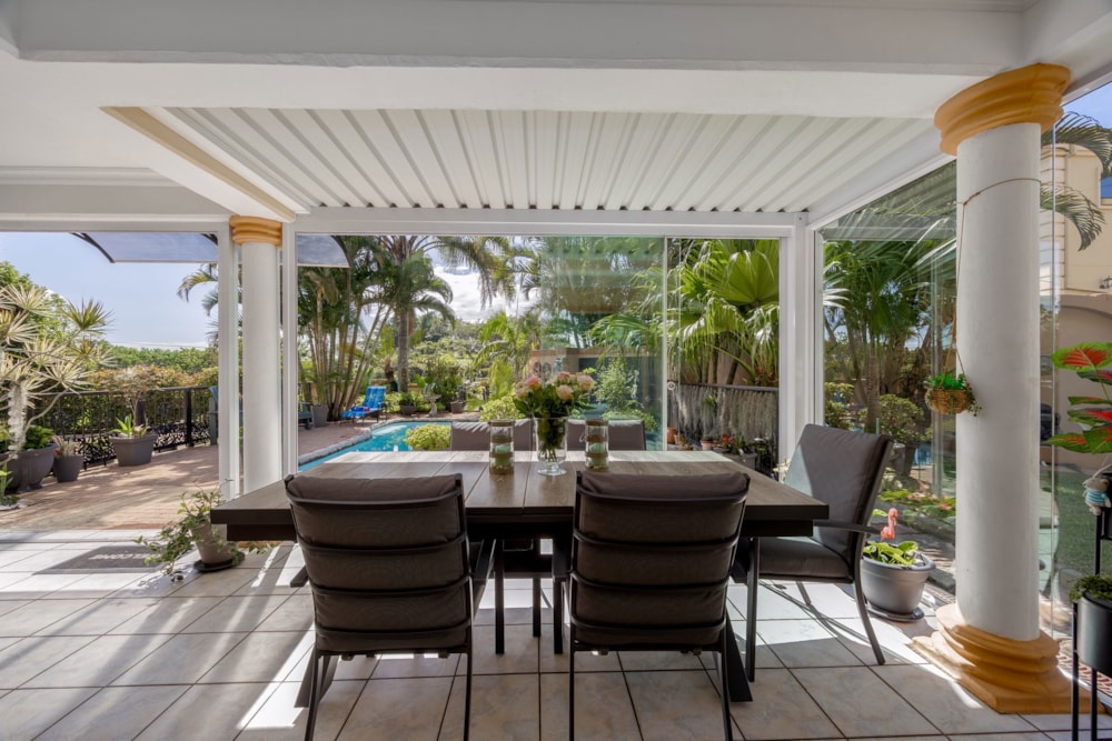 Double-storey house for sale in Uvongo - 1PSH1732444 Double-storey house for sale in Uvongo - 1PSH1732444