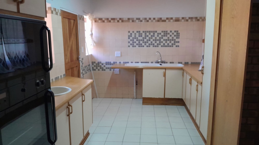 House to rent in La Provence - 1BTH1733018