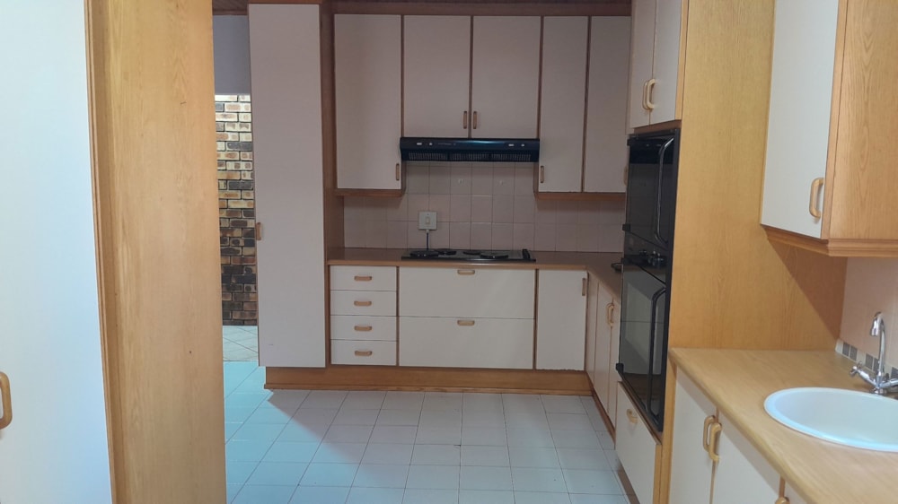 House to rent in La Provence - 1BTH1733018