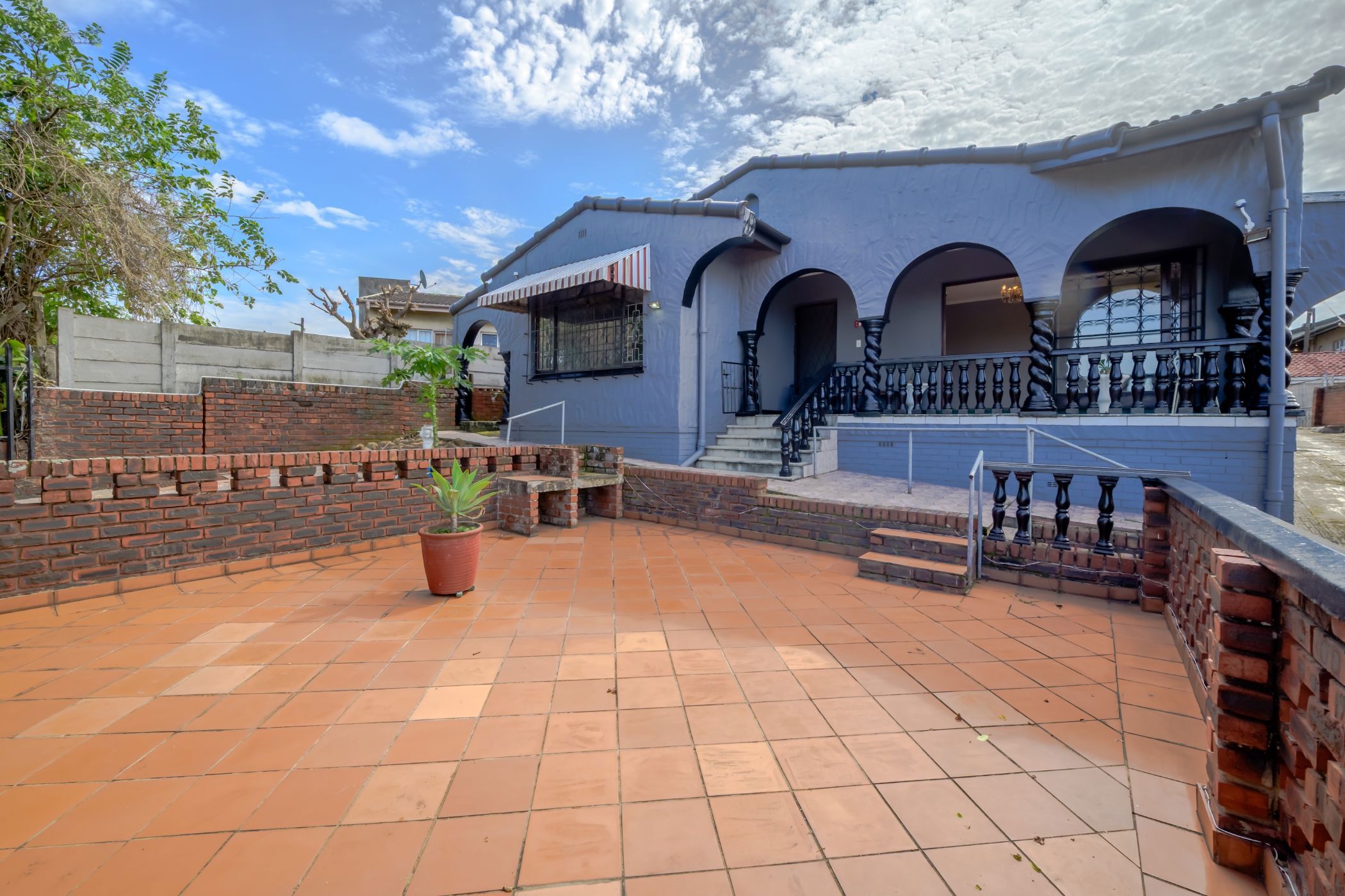 House for sale in Effingham Heights - 1ND1735500