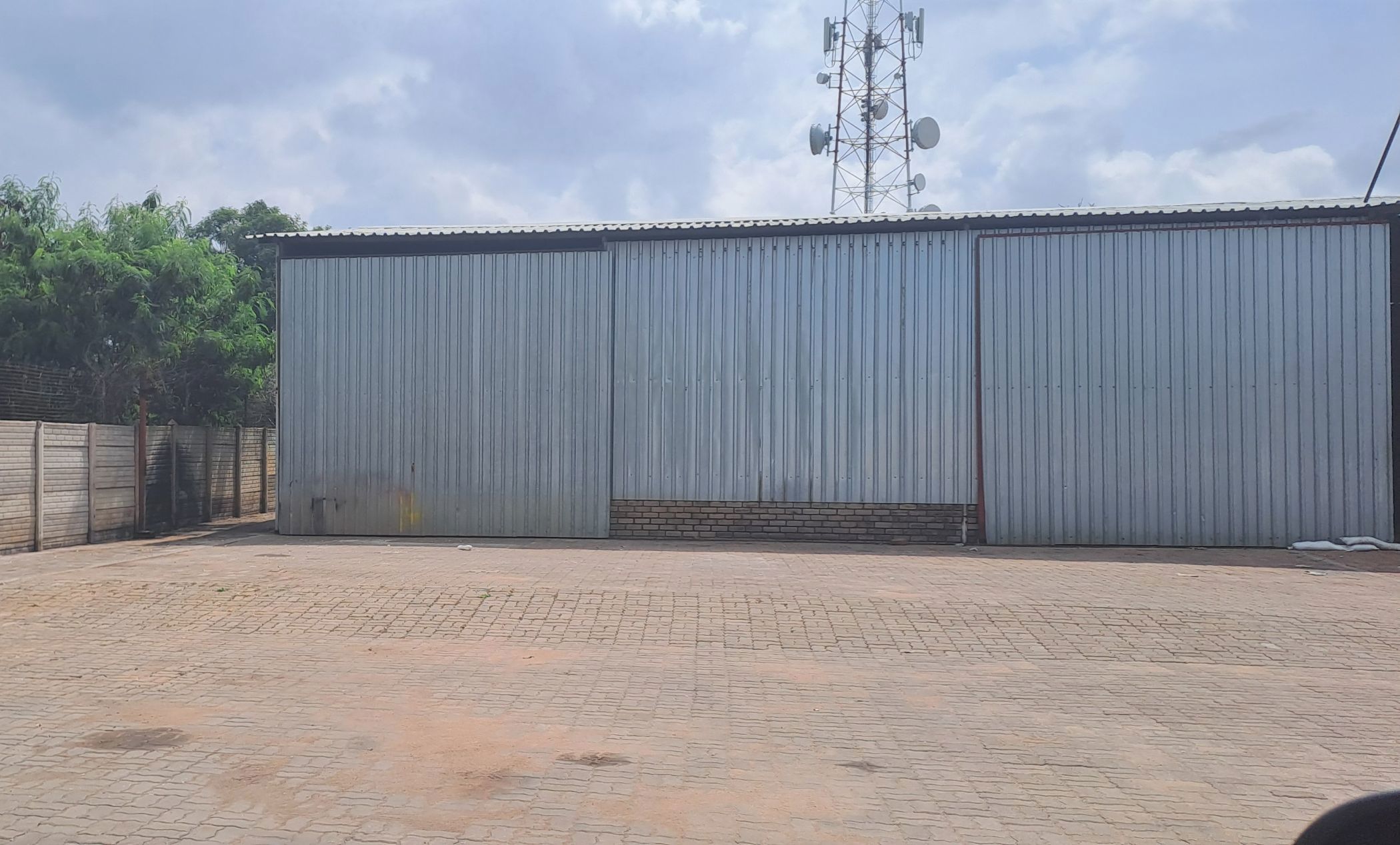 Commercial industrial property to rent in Ellisras (Lephalale) - 1ER1730630