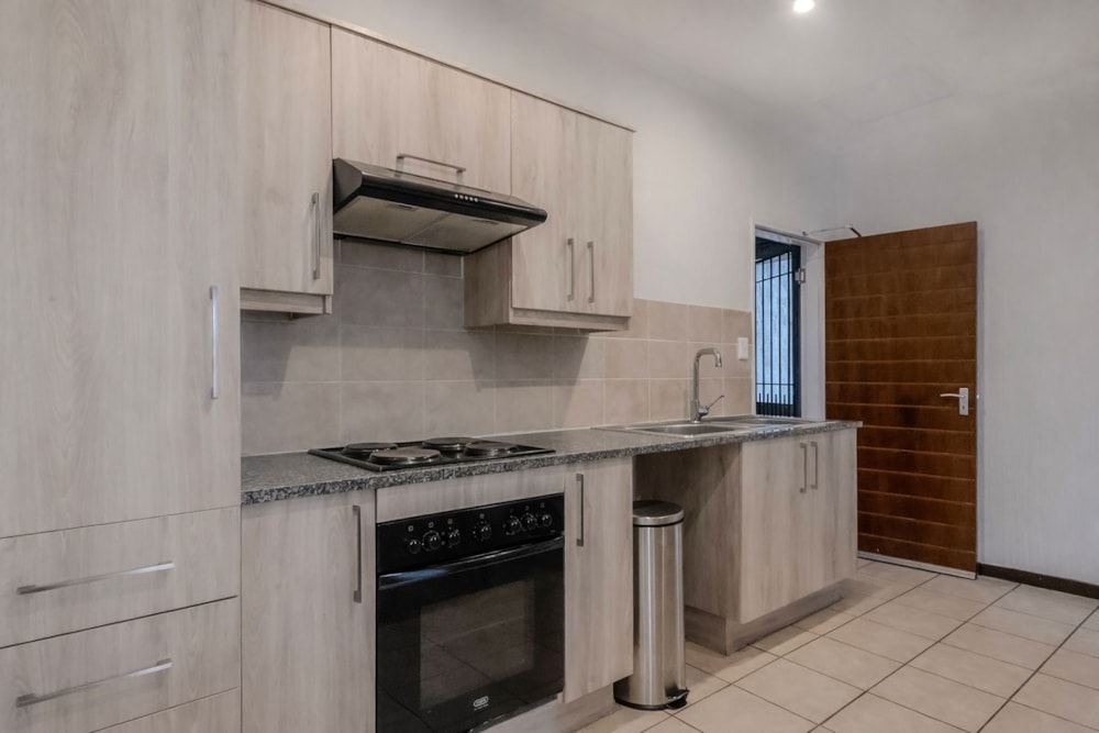 Apartment for sale in Wilgeheuwel - RAN1733093